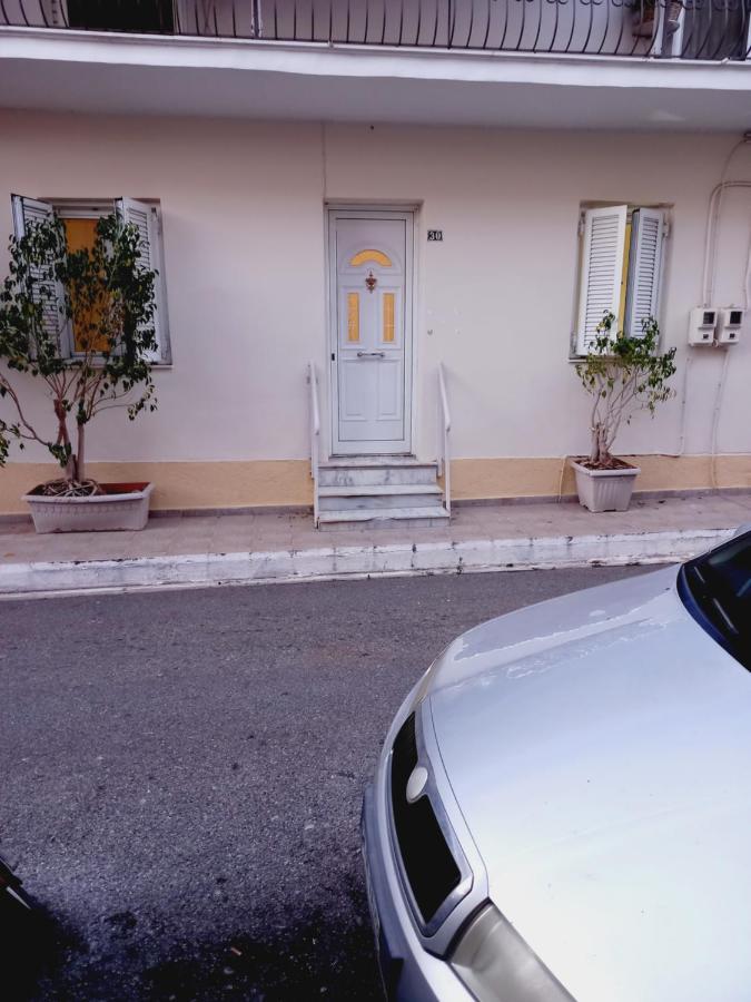 Στην Αυλή Της Ράχης Apartment กาลามาตา ภายนอก รูปภาพ