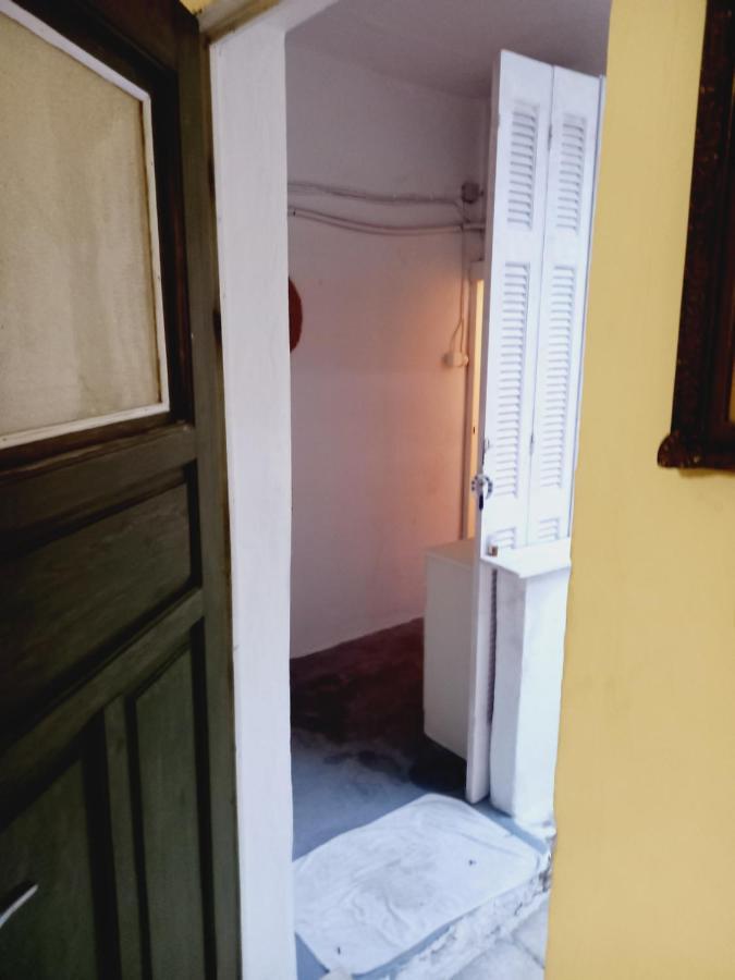 Στην Αυλή Της Ράχης Apartment กาลามาตา ภายนอก รูปภาพ