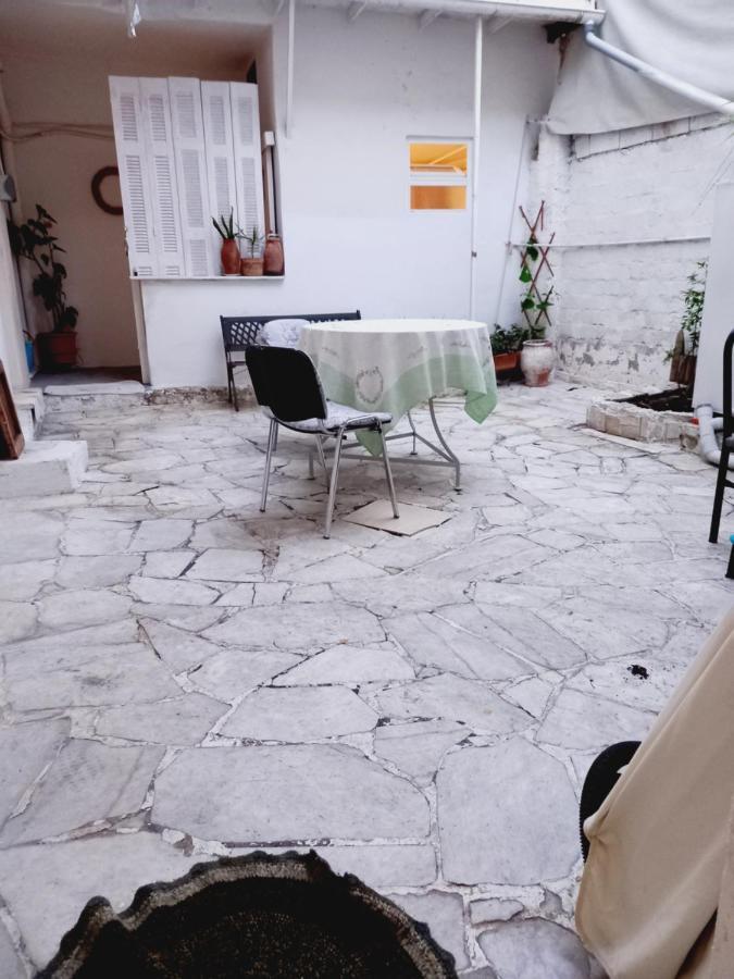 Στην Αυλή Της Ράχης Apartment กาลามาตา ภายนอก รูปภาพ