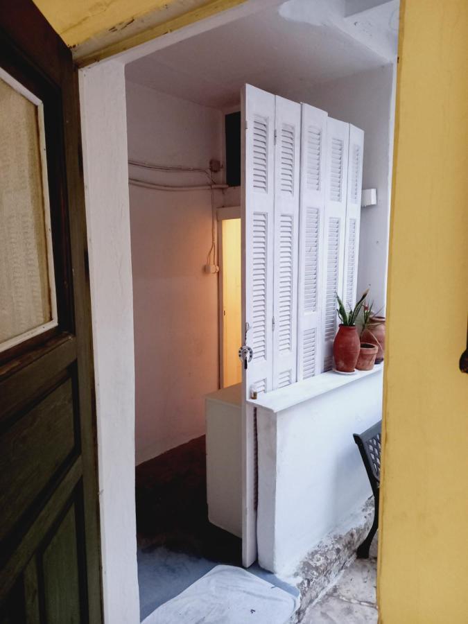 Στην Αυλή Της Ράχης Apartment กาลามาตา ภายนอก รูปภาพ