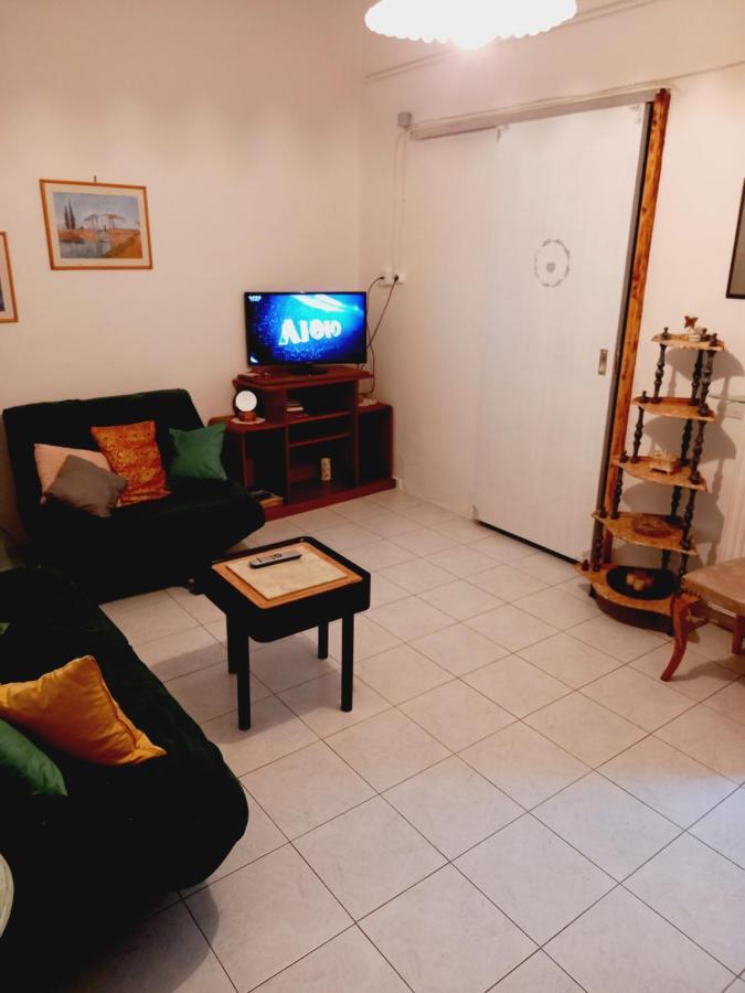 Στην Αυλή Της Ράχης Apartment กาลามาตา ภายนอก รูปภาพ